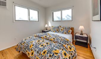 16 Dune Ln, Amagansett, NY 11930