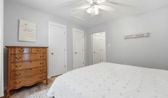906 Cedar Ct, Aberdeen, NC 28315