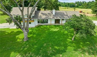 200 Pace Ln, Cave Springs, AR 72718