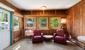 82 Oak Grove Ave, Brattleboro, VT 05301