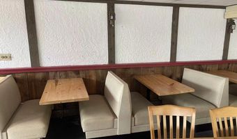 517 Main St, Barnstable, MA 02601