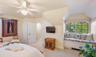 1105 White Oak Dr, Santa Rosa, CA 95409