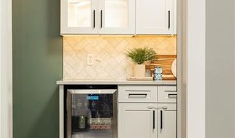 806 Moonlit Ln NW, Acworth, GA 30102