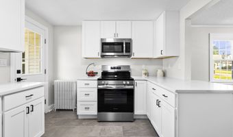 64 Fanway Ave, Bristol, CT 06010