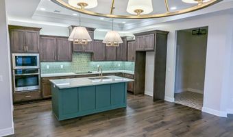 727 E Lexington Ln, Andover, KS 67002