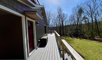 142 Tuthill Rd, Barryville, NY 12770