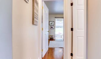 1708 N CAMERON St, Arlington, VA 22207