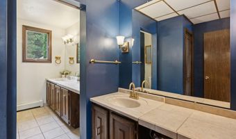 32 S V Ln, Augusta, ME 04330