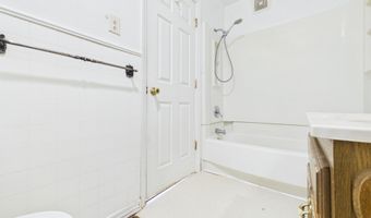 705 E 27th St, Anderson, IN 46016