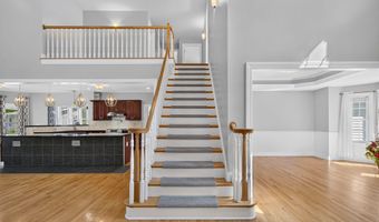 5 Normandy Sq, Guilderland, NY 12009