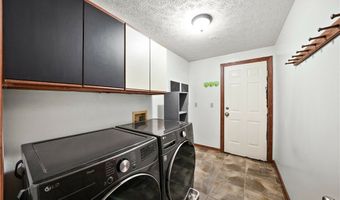 205 IRONWOOD Cir, Aurora, OH 44202