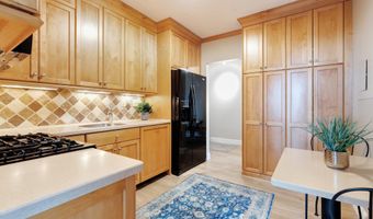 4141 N HENDERSON Rd 805, Arlington, VA 22203