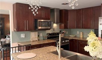 258 Misty Ln, Amherst, NY 14051