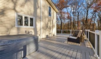 542 Main St, Hopkinton, RI 02833