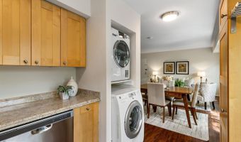 3330 S 28TH St 401, Alexandria, VA 22302