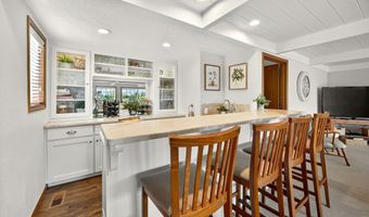 500 Pompadour Dr, Ashland, OR 97520