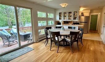 19 Terrace Dr, East Greenwich, RI 02818
