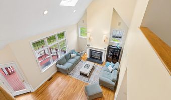 136 Davis Rd, Acton, MA 01720
