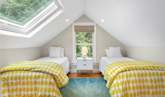 36 Bull St, Newport, RI 02840