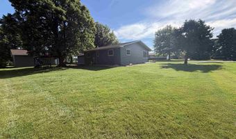 330 Fairview Dr, Aurora, NE 68818