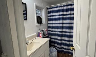 141 W College St, Aurora, MO 65605