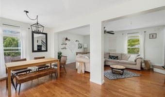 121 Spofford Ave, Warwick, RI 02888