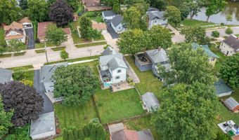 27 Center St, Algonquin, IL 60102