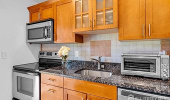 96 East Ave 104, Atlantic Highlands, NJ 07716