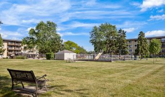 2214 S Goebbert Rd 178, Arlington Heights, IL 60005