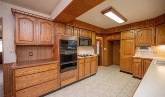 950 Kirwan Dr, Austintown, OH 44515