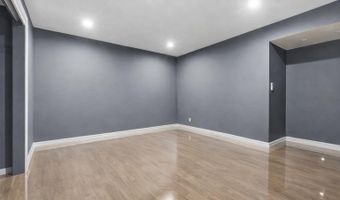 6 Mulberry Ln, Amherst, NH 03031