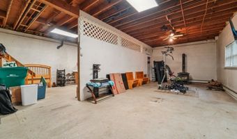 4 Crest Hill Dr, Alloway, NJ 07461