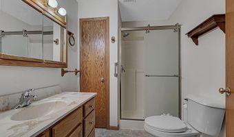 483 Voyager Dr, Alexandria, MN 56308