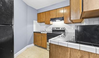 100 Lanark Rd 4, Boston, MA 02135