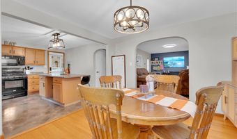 42 N Navarre Ave, Austintown, OH 44515