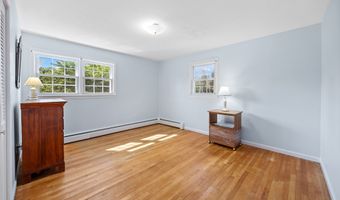 622 Wiese Rd, Cheshire, CT 06410