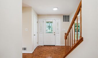 7300 NEEDWOOD Rd, Rockville, MD 20855