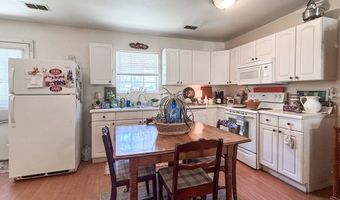318 Earl King St, Apalachicola, FL 32320