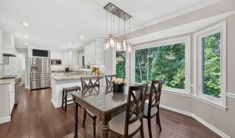 1751 Warmington Ct, Ballwin, MO 63021