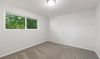24822 SERTIC Rd, Veneta, OR 97487