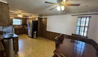 812 Village Dr, Altus, OK 73521
