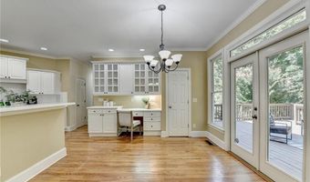 1050 Beacon Hill Xing, Alpharetta, GA 30005
