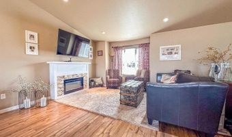 502 Granite Dr, Bismarck, ND 58503