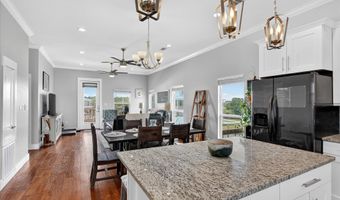 4032 Bank St, Bay St. Louis, MS 39520
