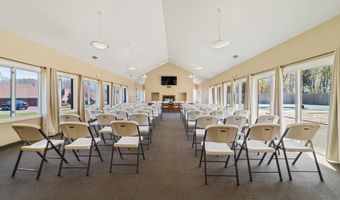 72 Montoya Dr 72, Branford, CT 06405
