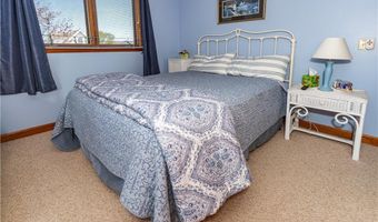 276 Bonnet Point Rd, Narragansett, RI 02882
