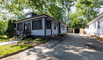 32 Sykes St, Warwick, RI 02886