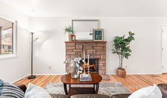 3418 N Red Oak Dr, Boise, ID 83703