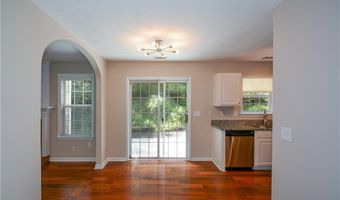 1045 Winthrope Chase Dr, Alpharetta, GA 30009