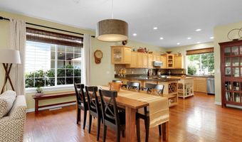 951 S St, Springfield, OR 97477